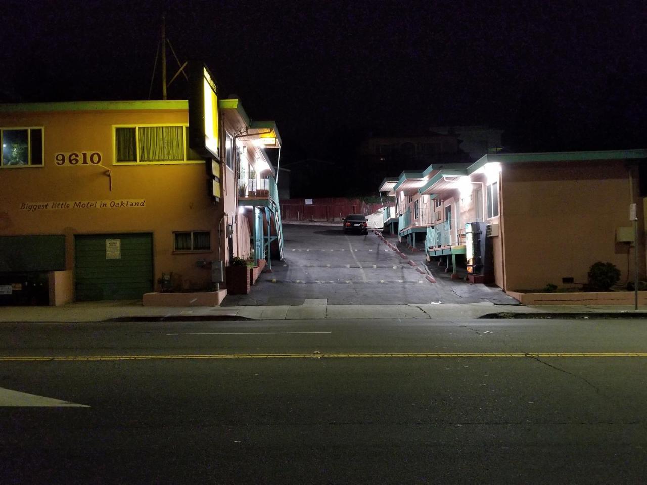 Travis Lodge Motel 16 Oakland Exteriér fotografie